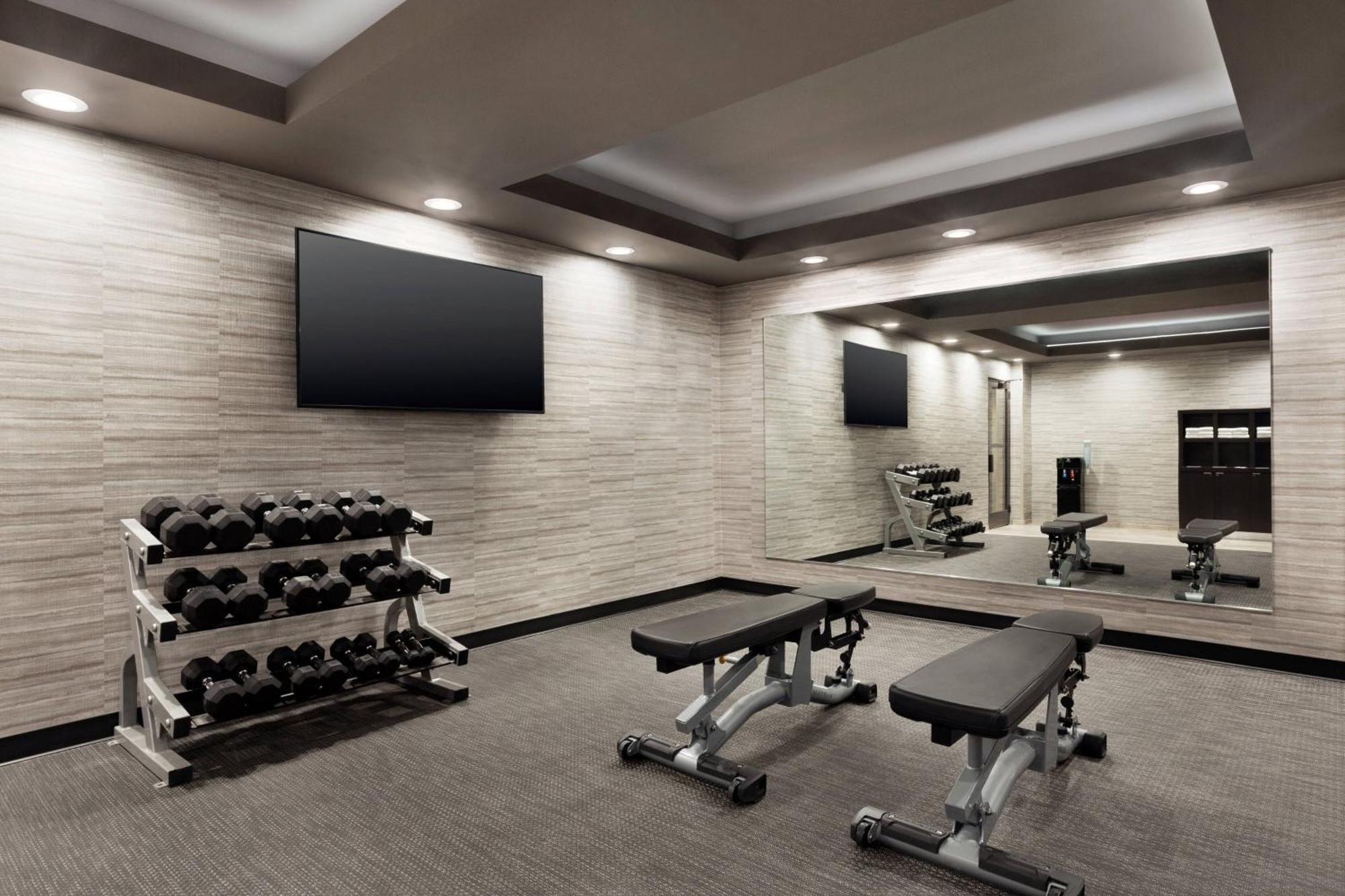 Courtyard By Marriott Tulsa Central Экстерьер фото